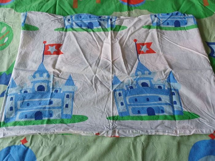 Bedlinen- single; Castle; Dragon