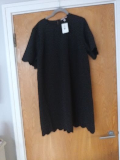 H&M Black Dress.. S. L - 16.   B.N.W.T