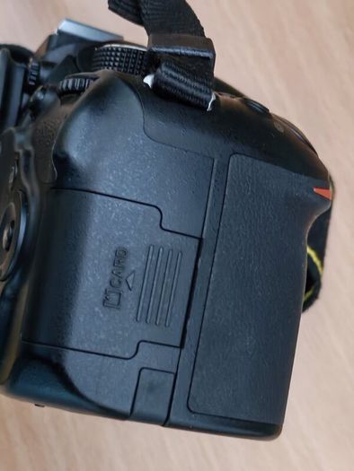 Nikon D3200 near mint only 2K shots