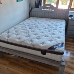 kingsize bed
