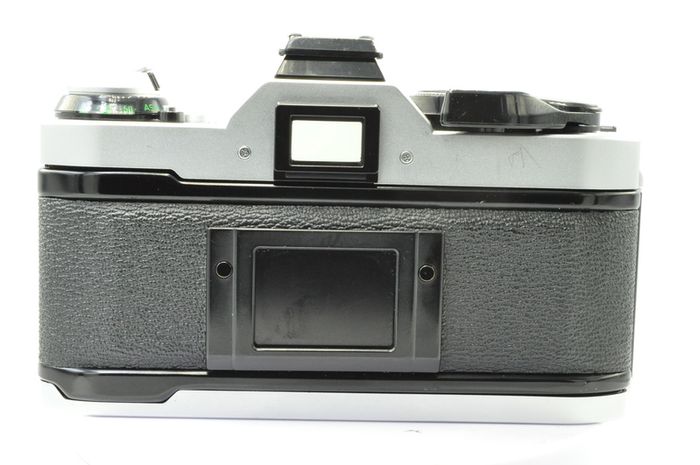 Canon AE-1 Program Silver/ Chrome 35mm SLR Film Camera with fast Canon FD 50mm f1. 8 FDn, Recently FULLY SERVICED and in Good Condition.
