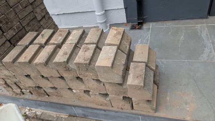 Concrete edging blocks - 64