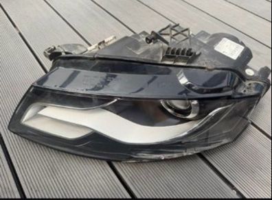 Audi A4 xenon head light