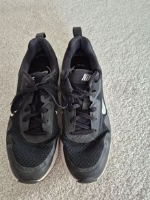 NIKE Trainers