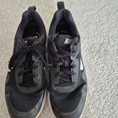 NIKE Trainers