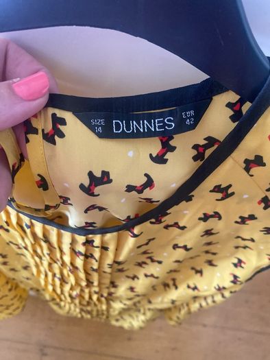 Dunnes top