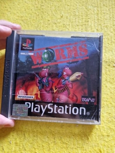 Worns  PlayStation1 Ps1 PlayStation2 Ps2 games Original