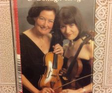 Heartstrings in Harmony.   Geraldine O'Grady & Oonagh Keogh.