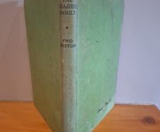 The Seaside Family by Enid Blyton