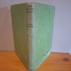 The Seaside Family by Enid Blyton