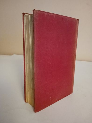 The Newcomes: Memoirs of a Most Respectable Family by William Makepeace Thackeray. Edited by Arthur Pendennis (HQ108)