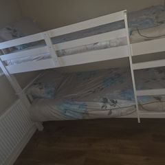 White Bunk bed