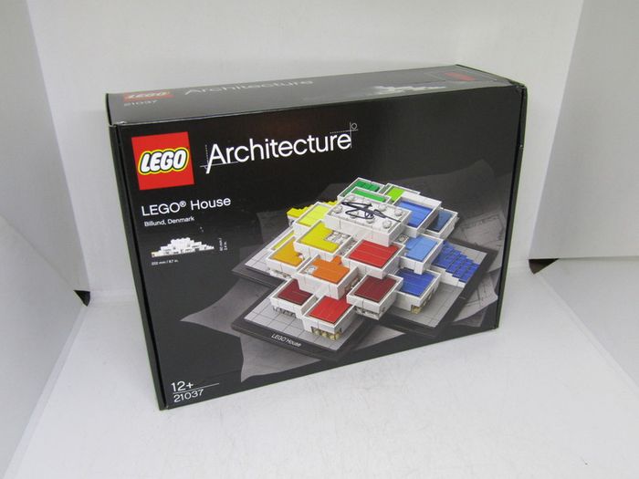 Lego House 21037 Signed By Stuart Harris The Lego House Head Designer Executive Billund Exclusive Brand New Sealed And Exclusively Signed By Stuart Harris Himself The Lego House Head Design Executive Very rare to have this set signed exclusively by Stuar