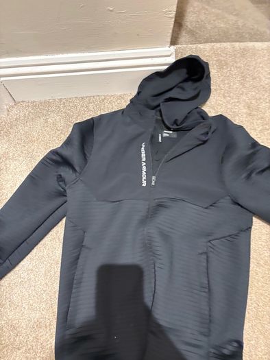 under armour men's tracksuit- size s