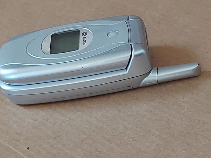 Sagem myC3-2 in like new condition, extremely rare retro mobile phone, Meteor network