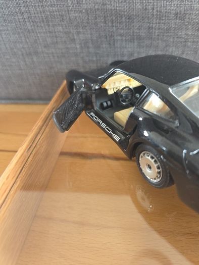 Title: Vintage Bburago Porsche 959 Diecast Model Car 1:24 - Black - Made in Italy  .