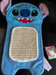 Cat scratch mat