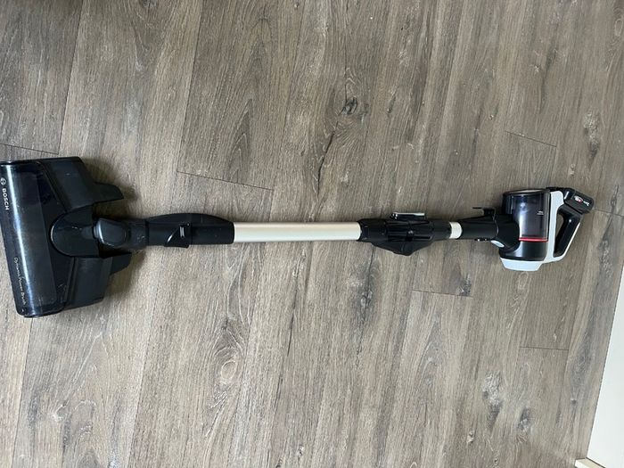 Rechargeable Vacuum