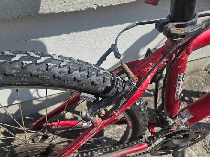 Trek 2700 hard tail mountain bike