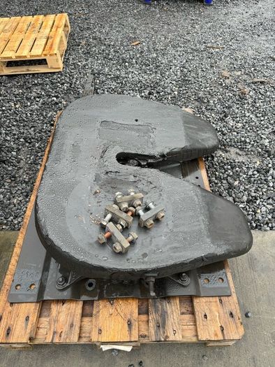 Truck 5th wheel for quick sale!!!