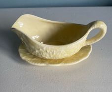 Vintage  little  sauce boat and matching  under plate