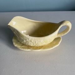 Vintage  little  sauce boat and matching  under plate