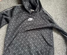 boys nike hoodie