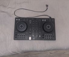 Pioneer DDJ FLX-4 w/ Stand