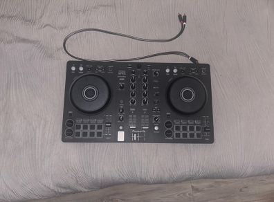 Pioneer DDJ FLX-4 w/ Stand