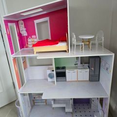 Rainbow High Doll House