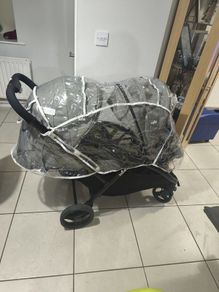 Double light weight buggy and changing table