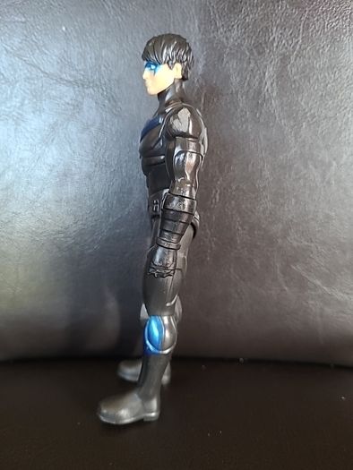 Batman missions nightwing figure