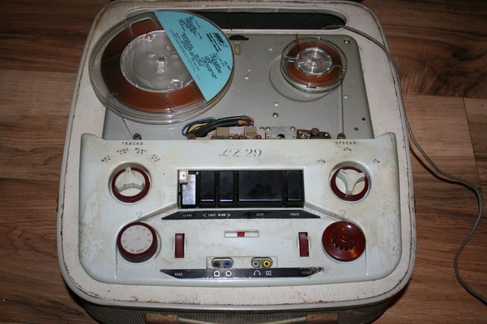Elizabethan LZ-29 reel to reel tape recorder - in working order