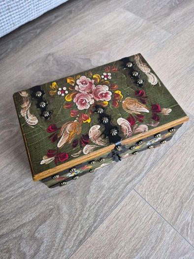 Hand paint Storage/Jewelry Box