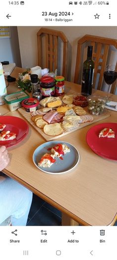 table and 6 chairs (extendable)