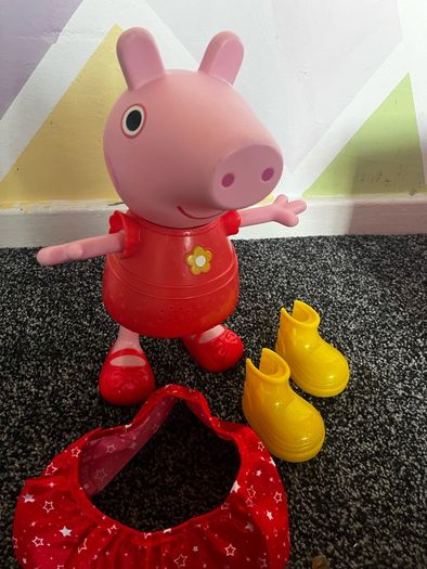 Dancing peppa