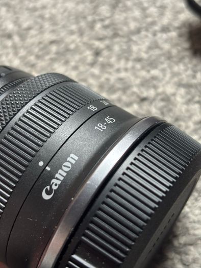 Canon Eos R10