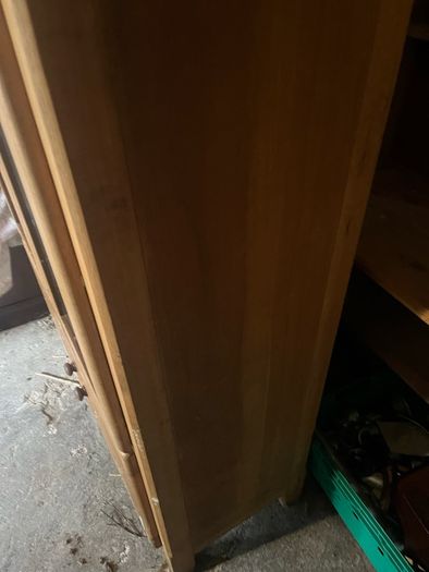 Solid OAK display cabinet.OAK shelves