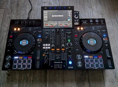 Pioneer XDJ-RX3