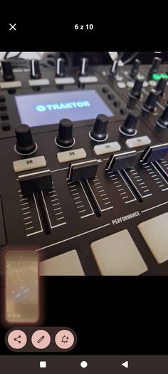 Native Instruments Traktor Kontrol S8