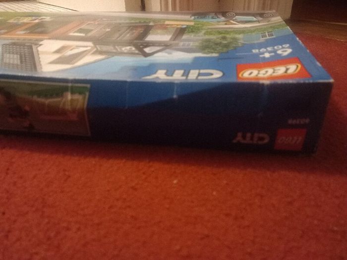 LEGO City 60398 Family House - RETIRED- Brand new - Unopened ( Box Wear)