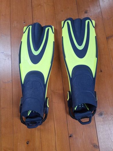 Subea diving fins UK 3-5.5