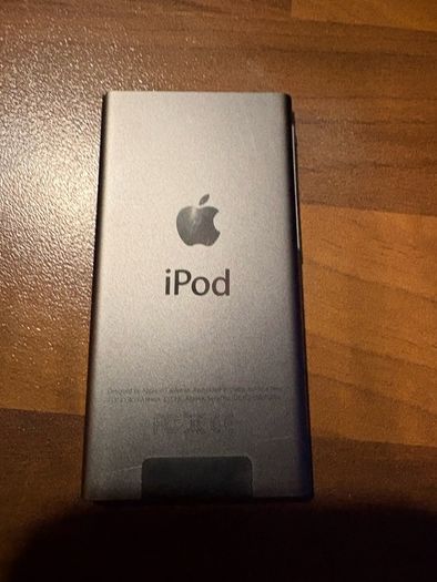 Apple iPod Nano 7th Gen 16GB