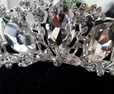 Bride's Designer Crystal Head Piece