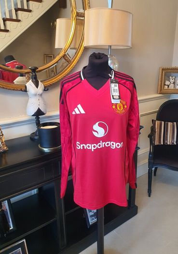 Manchester United 25/26 jersey