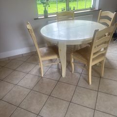 Dining table and chaire
