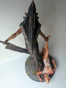Large pyramid head model