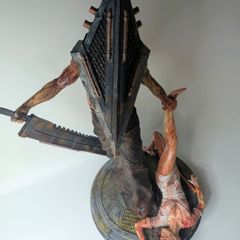 Large pyramid head model