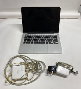 MacBook Pro 2017 for Parts + 2 apple adapters