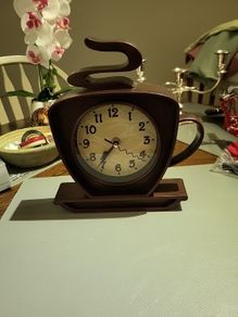 Clock  teapot shape